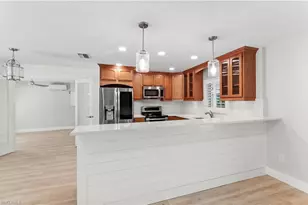 54 Liberty Ln, Naples, FL 34112 - Photo 10