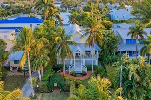 756 8th Ave S, Naples, FL 34102 - Photo 1