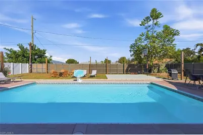 4044 Country Club Blvd, Cape Coral, FL 33904 - Photo 18