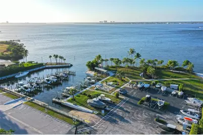 14610 Laguna Dr, Fort Myers, FL 33908 - Photo 12