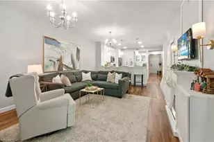 10020 Heather Ln, Naples, FL 34119 - Photo 10