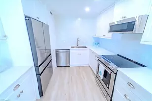 354 Harbour Dr, Naples, FL 34103 - Photo 8