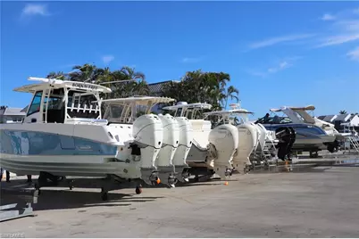 891 10th St S, Naples, FL 34102 - Photo 6