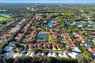 3605 Corinthian Way, Naples, FL 34105 - Photo 32