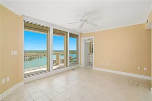 4021 Gulf Shore Blvd N, Naples, FL 34103 - Photo 14
