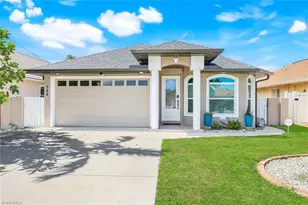 746 101st Ave N, Naples, FL 34108 - Photo 2