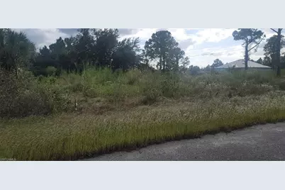 4204 E 19th St, Lehigh Acres, FL 33972 - Photo 2