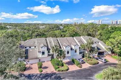 27106 Oakwood Lake Dr, Bonita Springs, FL 34134 - Photo 26