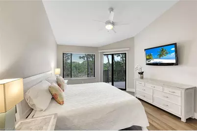 27106 Oakwood Lake Dr, Bonita Springs, FL 34134 - Photo 12