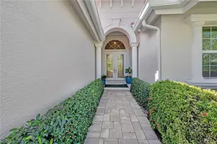 977 Tierra Lago Way, Naples, FL 34119 - Photo 4