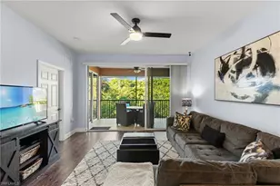 10021 Heather Ln, Naples, FL 34119 - Photo 12