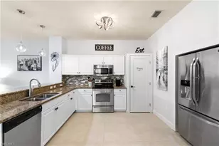 10021 Heather Ln, Naples, FL 34119 - Photo 4