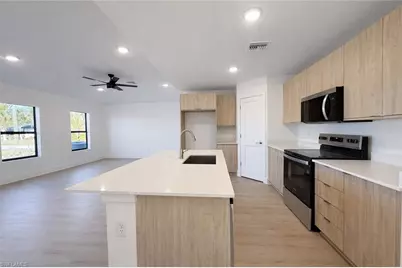 2812 23rd St SW, Lehigh Acres, FL 33976 - Photo 6