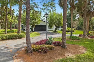 250 17th St NW, Naples, FL 34120 - Photo 4