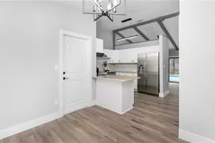 250 17th St NW, Naples, FL 34120 - Photo 12