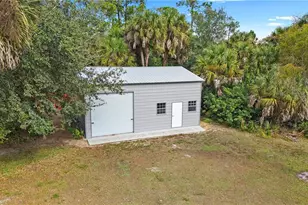 250 17th St NW, Naples, FL 34120 - Photo 8