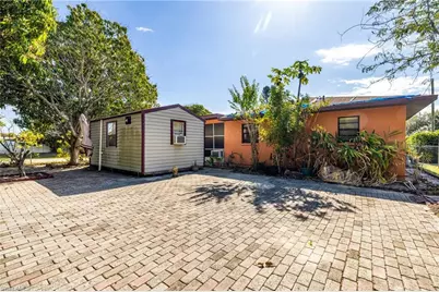 1219 SE 19th Ter, Cape Coral, FL 33990 - Photo 30