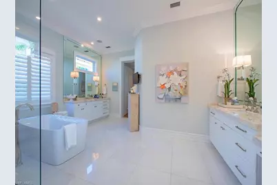 3243 Gin Ln, Naples, FL 34102 - Photo 32