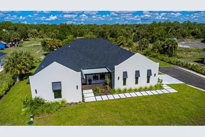 4343 10th St NE, Naples, FL 34120 - Photo 4