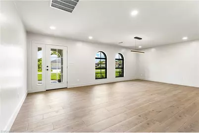 1911 Princess Ct, Naples, FL 34110 - Photo 10