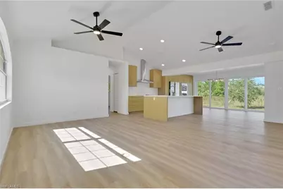 2685 29th Ave NE, Naples, FL 34120 - Photo 4