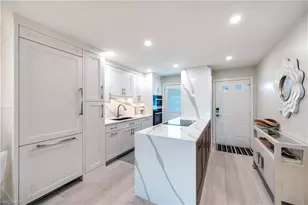 1021 3rd St S, Naples, FL 34102 - Photo 6