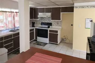 1395 Torreya Cir, North Fort Myers, FL 33917 - Photo 2