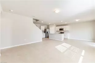 1401 NE 5th Pl, Cape Coral, FL 33909 - Photo 10