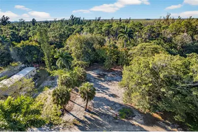 2596 Holly Ave, Naples, FL 34112 - Photo 2