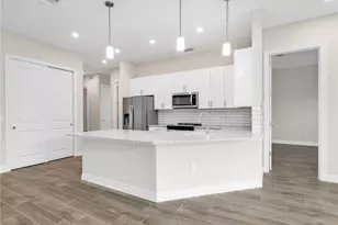 268 Indies Dr E, Naples, FL 34114 - Photo 2