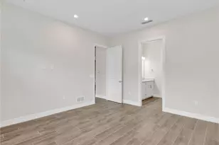 268 Indies Dr E, Naples, FL 34114 - Photo 10