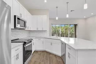 268 Indies Dr E, Naples, FL 34114 - Photo 4