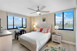 17 Bluebill Ave, Naples, FL 34108 - Photo 22