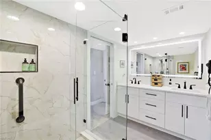 17 Bluebill Ave, Naples, FL 34108 - Photo 20