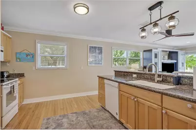 1292 Grand Canal Dr, Naples, FL 34110 - Photo 8