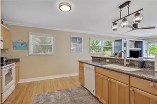 1292 Grand Canal Dr, Naples, FL 34110 - Photo 8