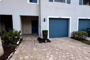 15314 Wildflower Cir, Naples, FL 34119 - Photo 6