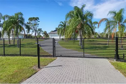 653 23rd St SW, Naples, FL 34117 - Photo 2