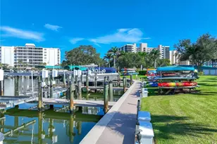 5 Bluebill Ave, Naples, FL 34108 - Photo 32