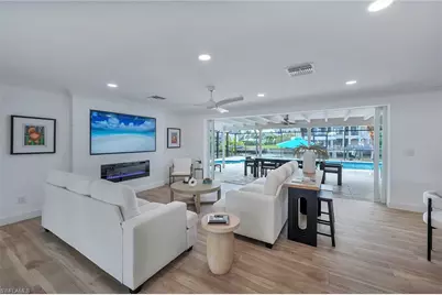 418 Germain Ave, Naples, FL 34108 - Photo 4