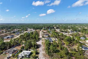 749 Newell St E, Lehigh Acres, FL 33974 - Photo 4