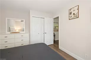 221 Palm Dr, Naples, FL 34112 - Photo 18