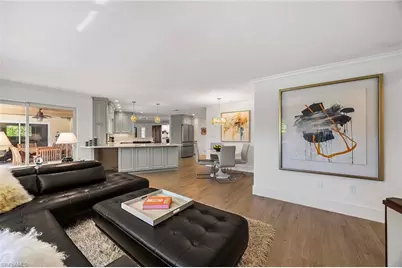 688 Parkview Ln, Naples, FL 34103 - Photo 12