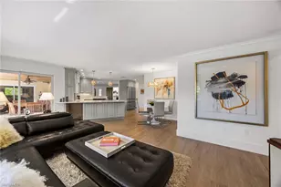 688 Parkview Ln, Naples, FL 34103 - Photo 12