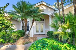 934 Marble Dr, Naples, FL 34104 - Photo 2