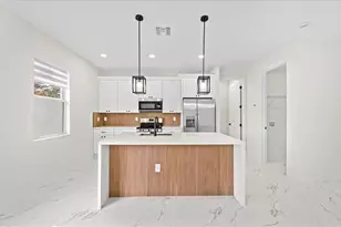 726 Giorgio Ave S, Lehigh Acres, FL 33974 - Photo 8