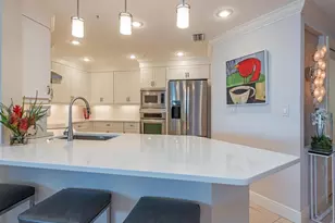 60 Seagate Dr, Naples, FL 34103 - Photo 4