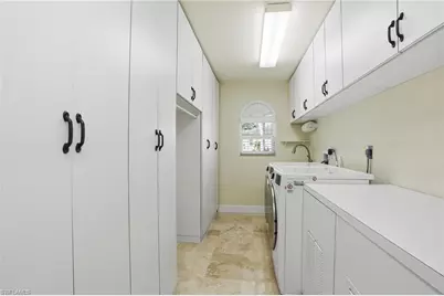 2544 SE 23rd Pl, Cape Coral, FL 33904 - Photo 34