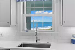 2701 Gulf Shore Blvd N, Naples, FL 34103 - Photo 8