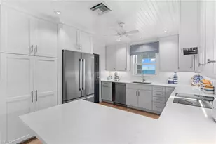 2701 Gulf Shore Blvd N, Naples, FL 34103 - Photo 12